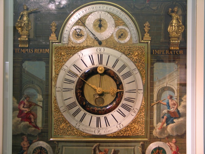 exeterclock.jpg exeterclock.jpg